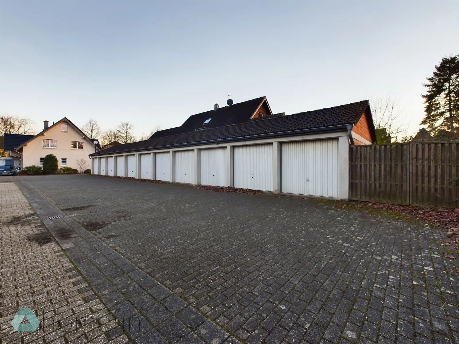 Garagen: Lagerfläche in Leverkusen