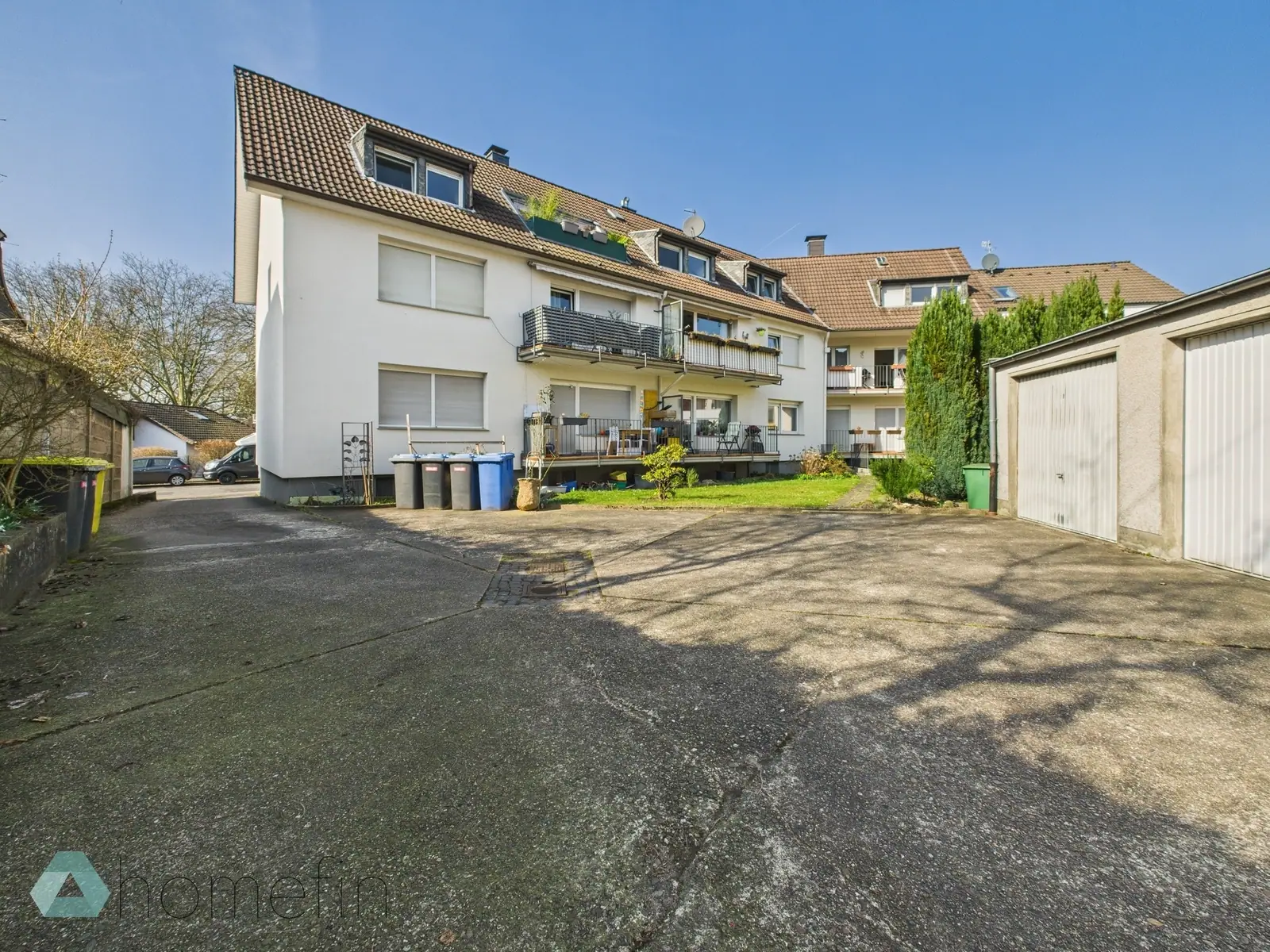 Innenhof: Dachgeschosswohnung in Solingen
