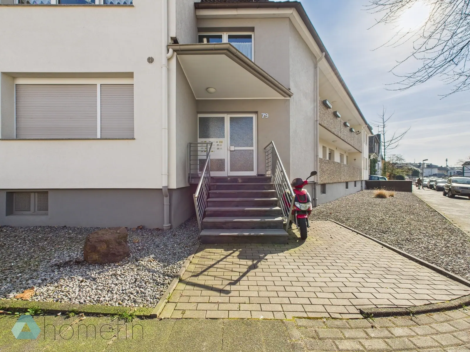 Hauseingang: Dachgeschosswohnung in Solingen
