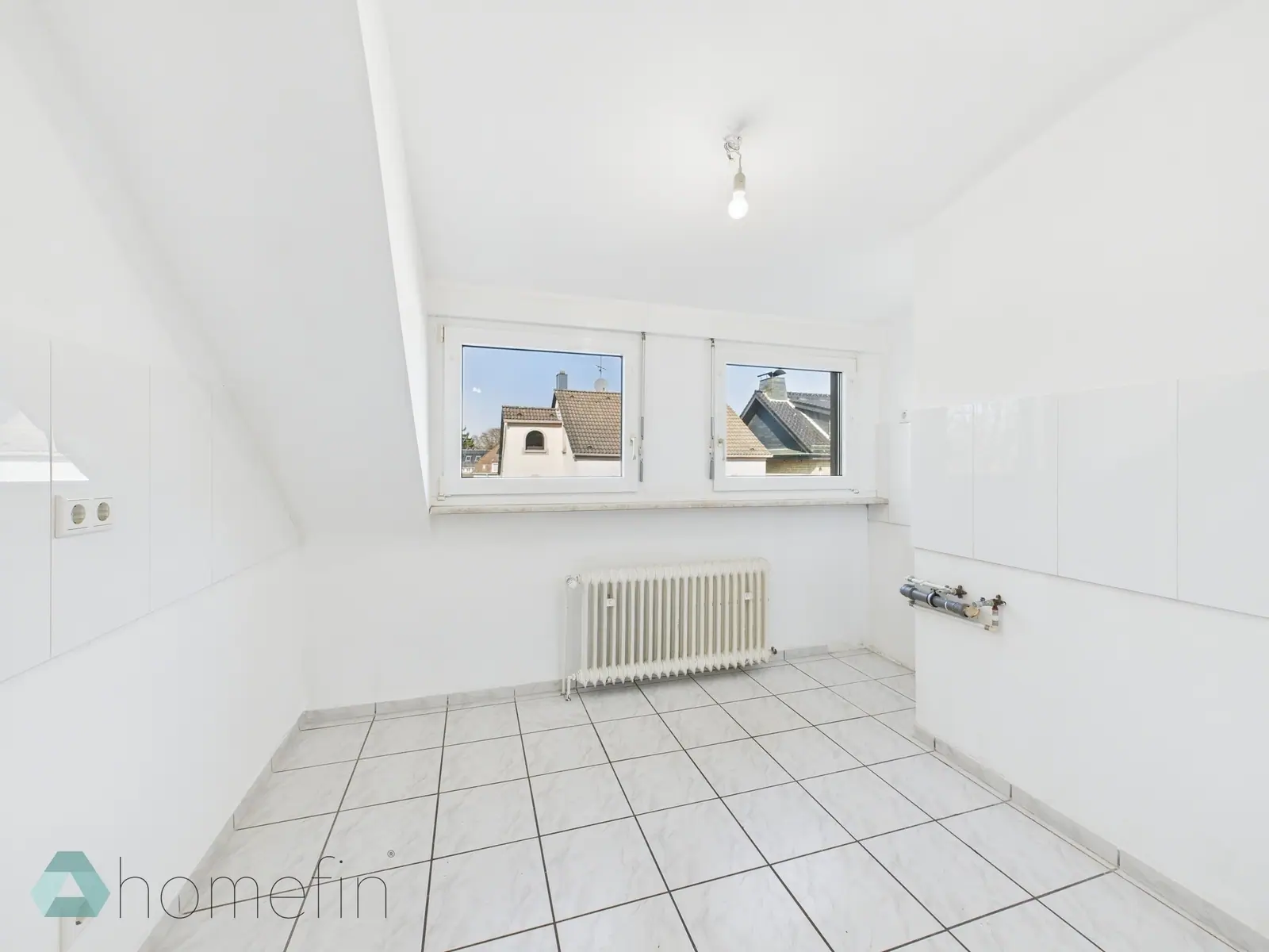 Wohnküche: Dachgeschosswohnung in Solingen