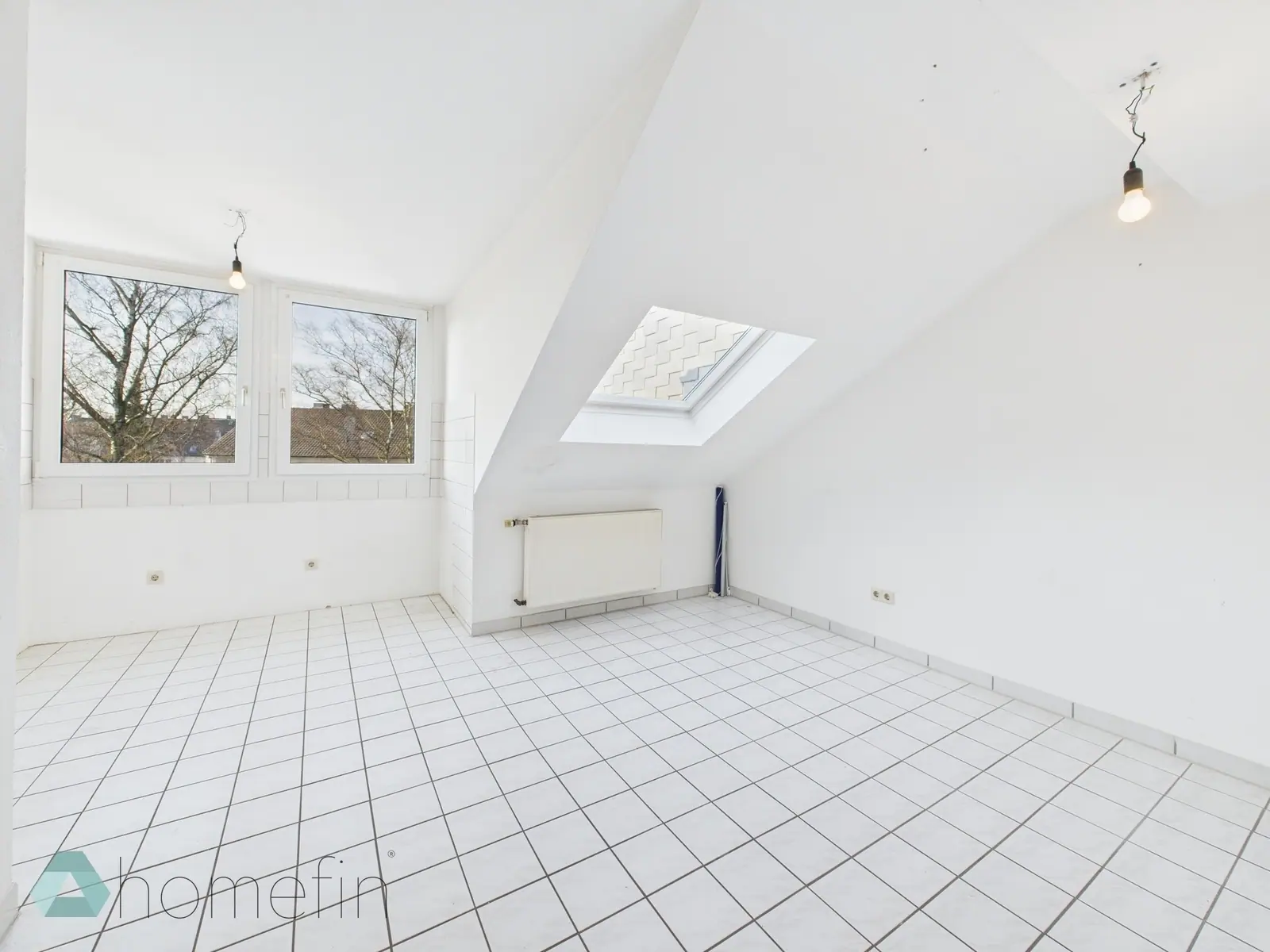 Raum: Dachgeschosswohnung in Solingen
